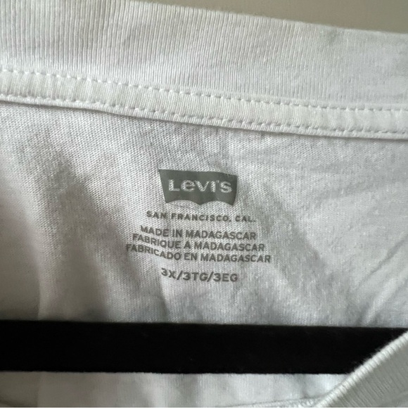 Levi’s GRAPHIC VARSITY T-SHIRT in white and blue women’s size 3XL - Picture 5 of 10